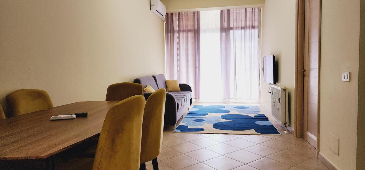 Pleasant Apartment With Free Dedicated Parking In Komuna E Parisit Tirana Eksteriør billede