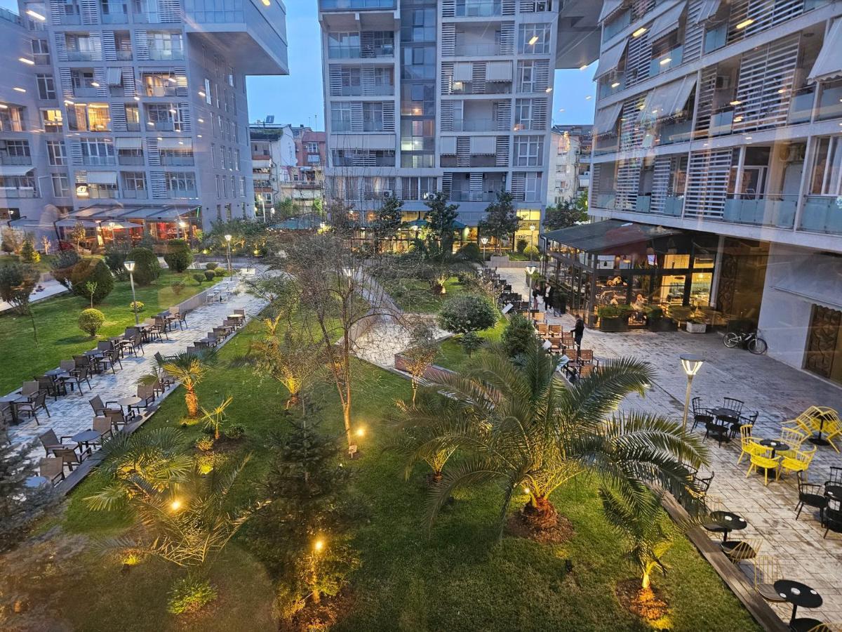 Pleasant Apartment With Free Dedicated Parking In Komuna E Parisit Tirana Eksteriør billede