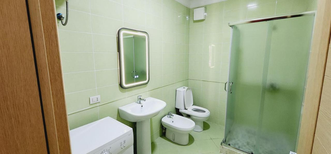 Pleasant Apartment With Free Dedicated Parking In Komuna E Parisit Tirana Eksteriør billede