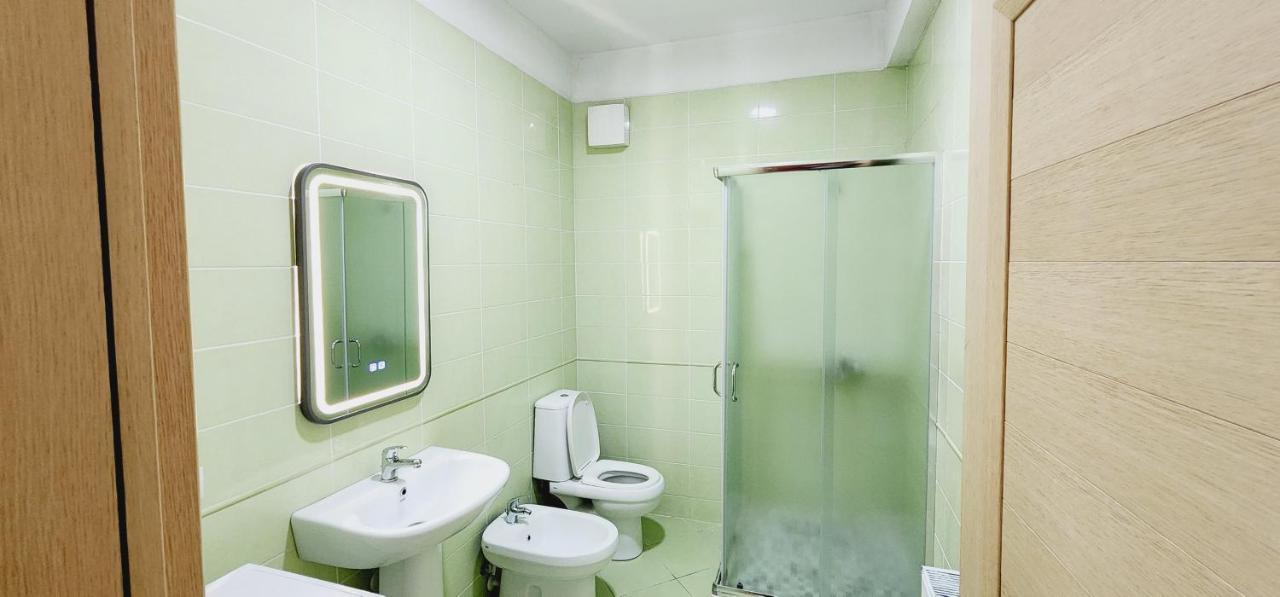 Pleasant Apartment With Free Dedicated Parking In Komuna E Parisit Tirana Eksteriør billede
