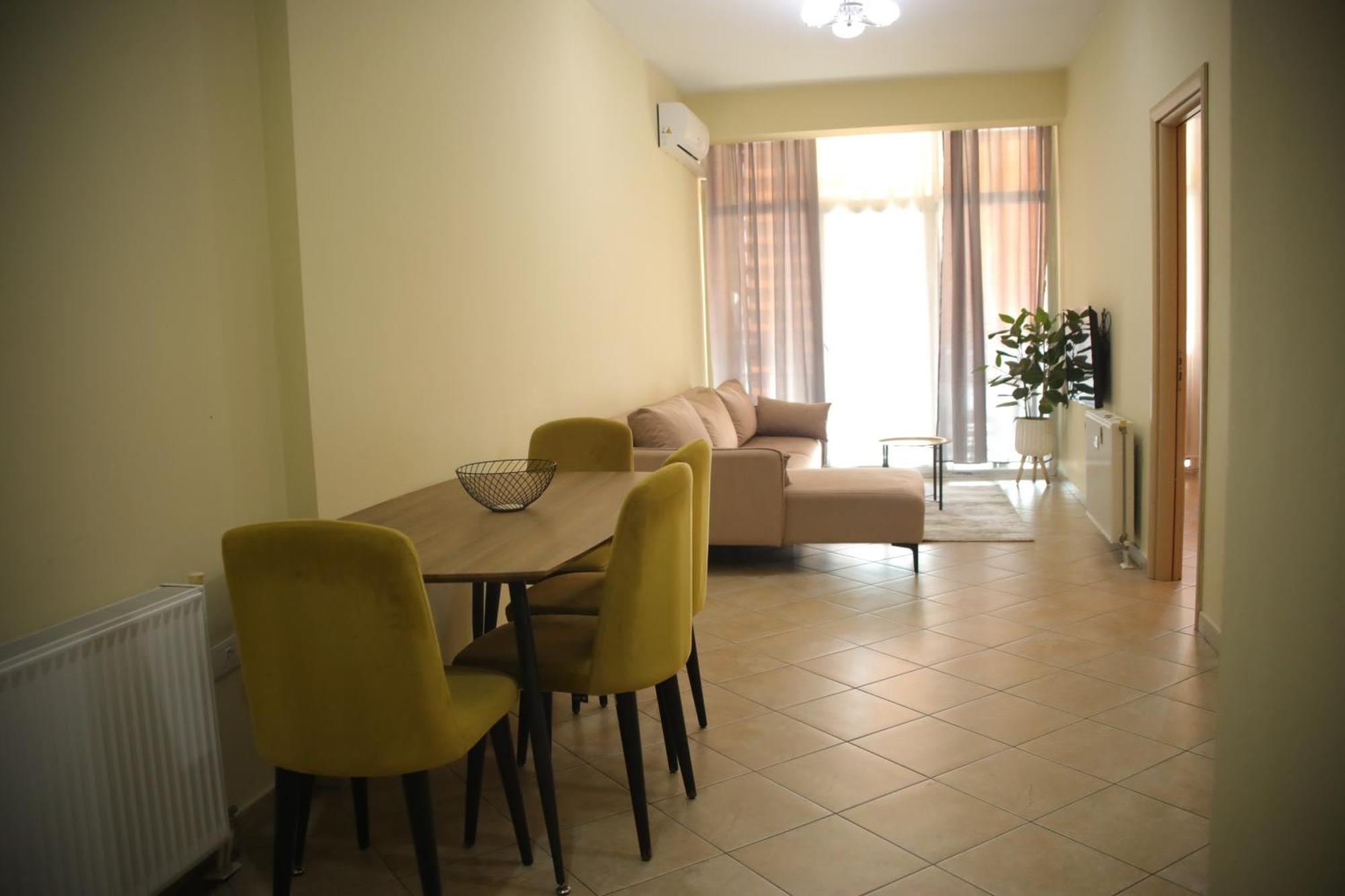 Pleasant Apartment With Free Dedicated Parking In Komuna E Parisit Tirana Eksteriør billede